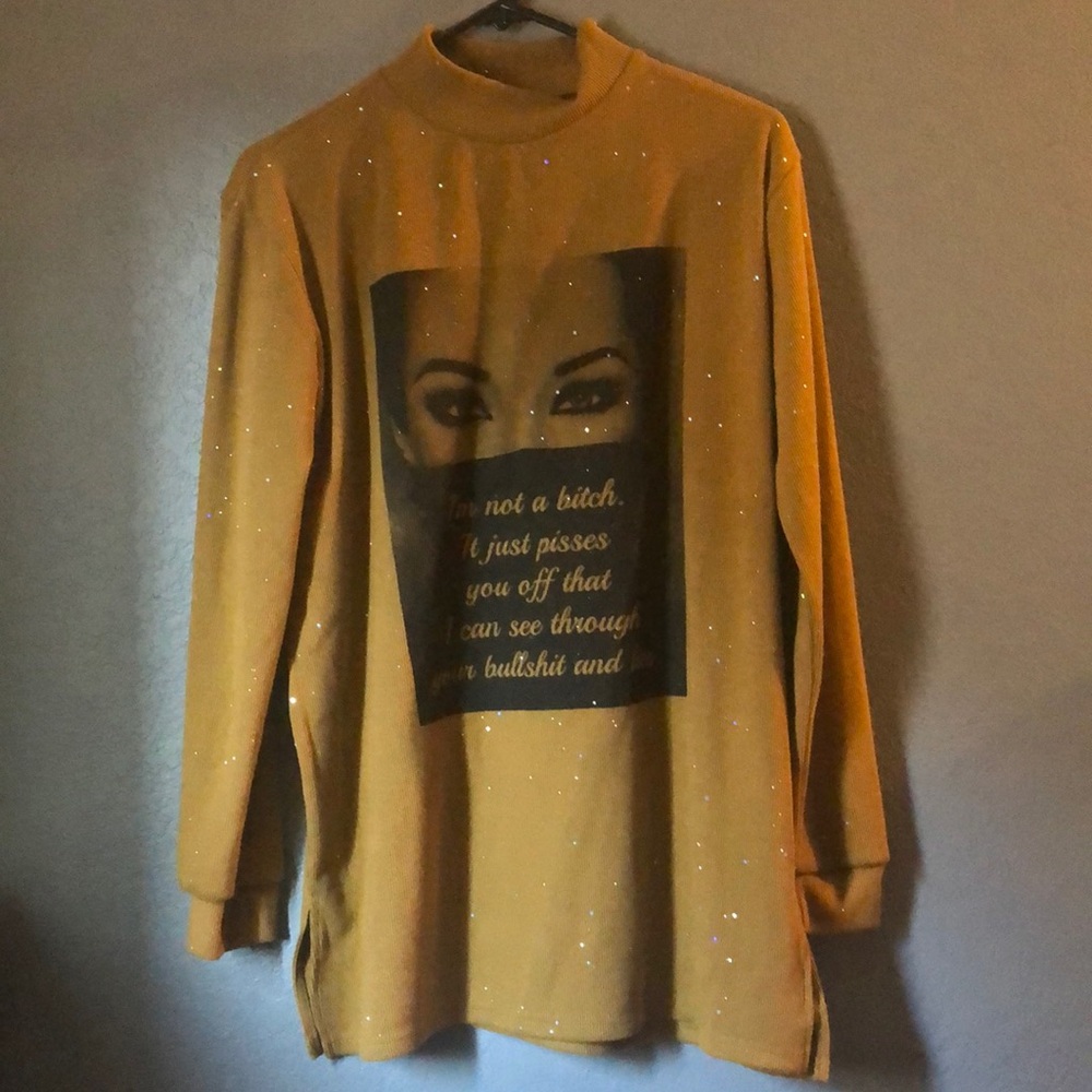Thin long sleeve fun top